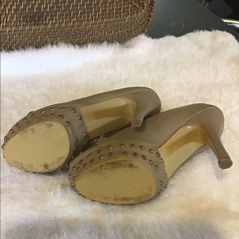 Shoes - Picture 3 of 3